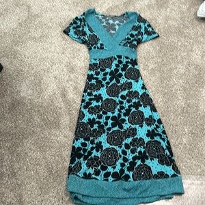 Apr 9 dress size petite small